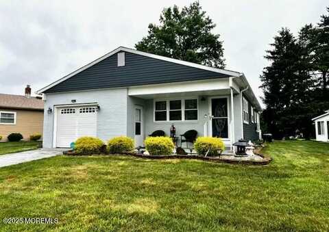 123 Torrey Pines Drive, Toms River, NJ 08757