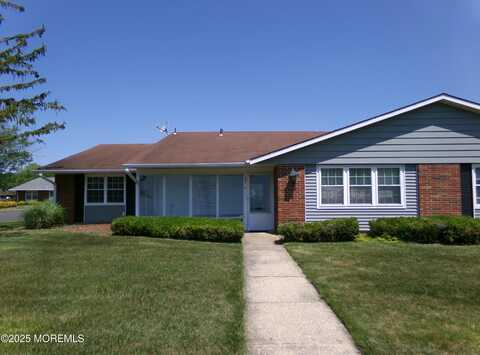 331a Canterbury Court, Lakewood, NJ 08701