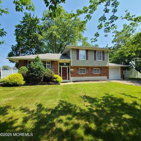 44 Koenig Lane, Freehold, NJ 07728