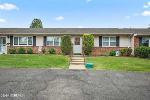 10 Nebraska Drive, Matawan, NJ 07747
