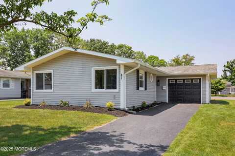 81 Clay Circle, Brick, NJ 08724