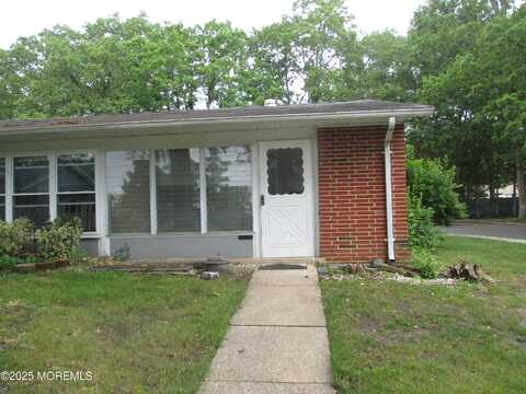 474f Thornbury Court, Lakewood, NJ 08701