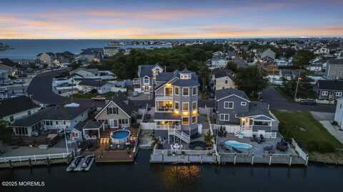 3158 Windsor Avenue, Toms River, NJ 08753