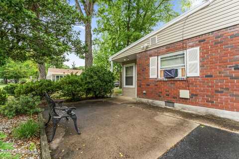 27 Cedar Street, Toms River, NJ 08757