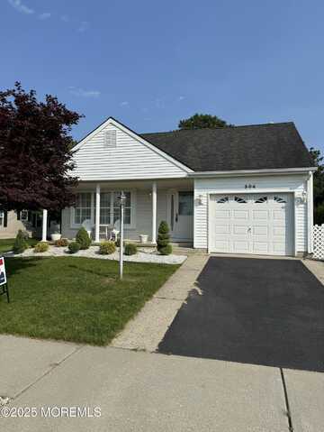 304 Jamaica Boulevard, Toms River, NJ 08757