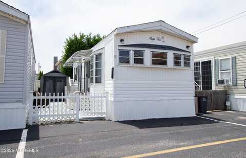 45 15th Avenue, Seaside Park, NJ 08752