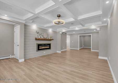 33 Brookfield Court, Toms River, NJ 08757