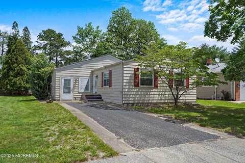 152 Biabou Drive, Toms River, NJ 08757