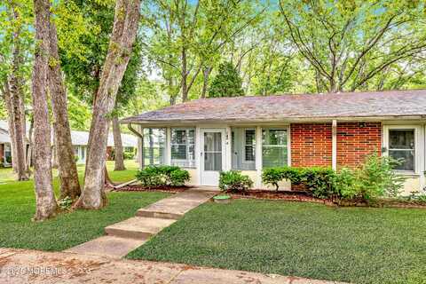 142a Farrington Court, Lakewood, NJ 08701
