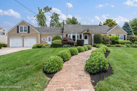 149 9th Street, Belford, NJ 07718