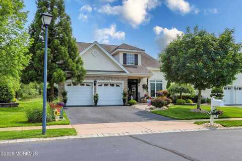 8 Crawford Road, Manalapan, NJ 07726