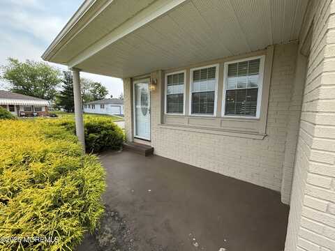 2 Corinth Place, Toms River, NJ 08757
