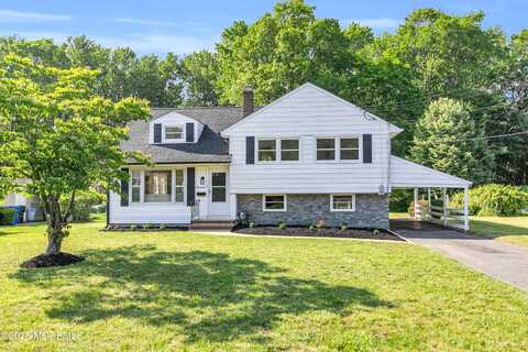 17 Woods End Road, Middletown, NJ 07748