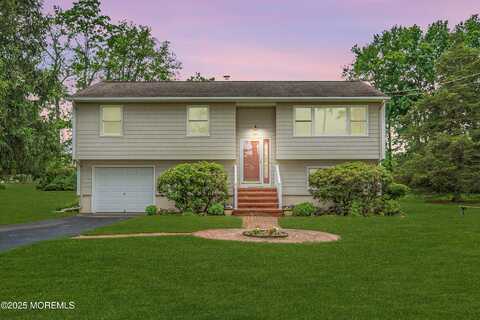 136 Iron Ore Road, Manalapan, NJ 07726