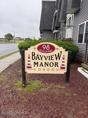 98 Beachway Avenue, Keansburg, NJ 07734