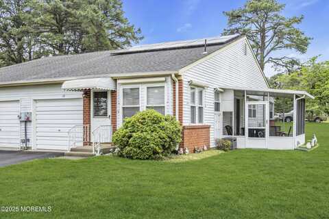1 Greenwood Lane, Whiting, NJ 08759