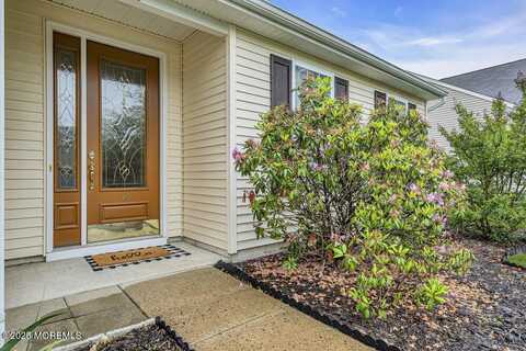 8 Tisdale Road, Whiting, NJ 08759