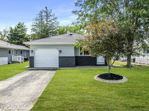696 Jamaica Boulevard, Toms River, NJ 08757