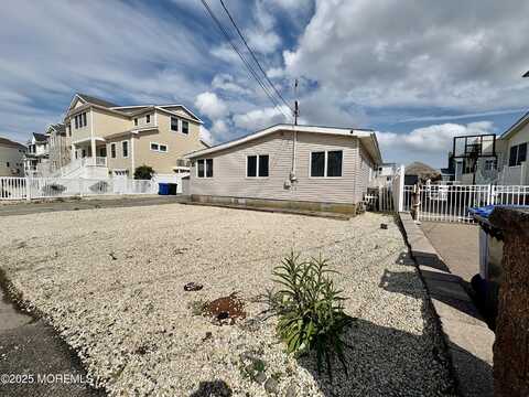 51 Ralph Lane, Beach Haven West, NJ 08050