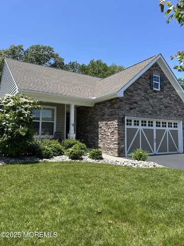 18 Lily Pond Court, Howell, NJ 07731