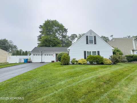 17 Markwood Drive, Howell, NJ 07731