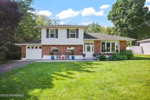 67 Koenig Lane, Freehold, NJ 07728