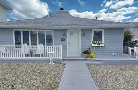 456 Key Largo Court, Lavallette, NJ 08735