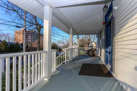6 3rd Avenue, Atlantic Highlands, NJ 07716