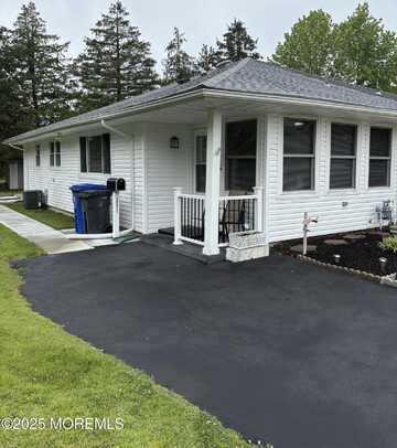 2211 Yorktowne Boulevard, Toms River, NJ 08753
