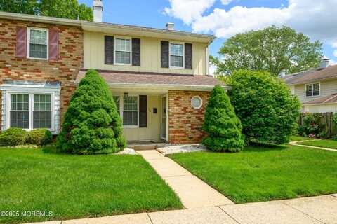 14 Kingsley Way, Freehold, NJ 07728