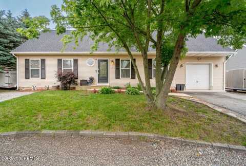 1317 Cable Avenue, Beachwood, NJ 08722