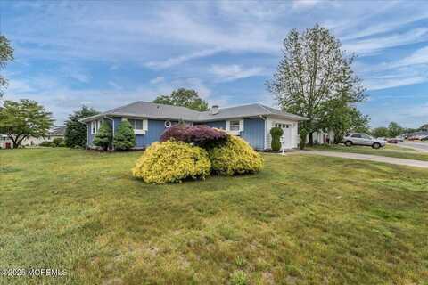 25 Grenada Street, Toms River, NJ 08757