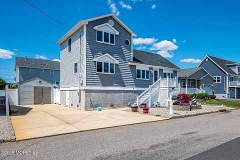 628 Goose Place, Toms River, NJ 08753