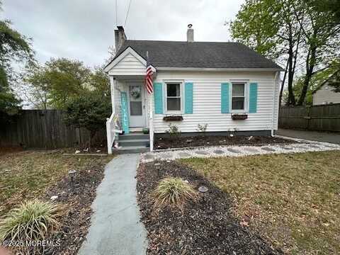 121 Pennant Avenue, Beachwood, NJ 08722
