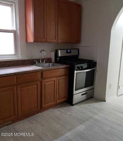 40 Shore Boulevard, Keansburg, NJ 07734