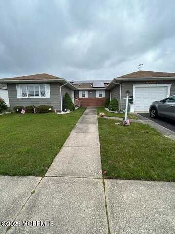 227 Bonaire Drive, Toms River, NJ 08757