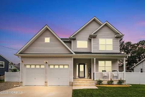 140 Pennant Avenue, Beachwood, NJ 08722