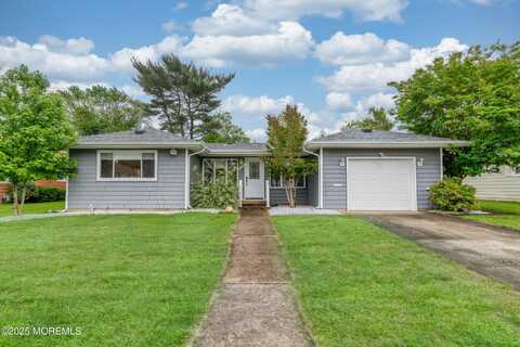 129 Guadeloupe Drive, Toms River, NJ 08757