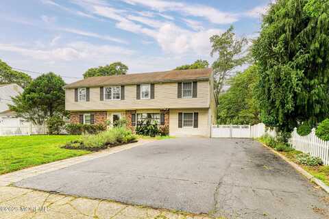 24 Peach Tree Road, Oakhurst, NJ 07755