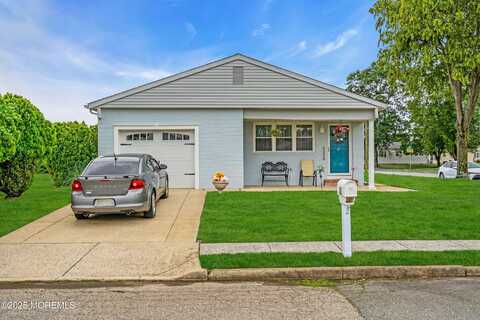 81 Encinitas Drive, Toms River, NJ 08757