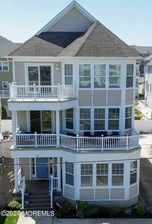 52 Seaview Avenue, Long Branch, NJ 07740