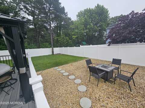 123 F Street, Brick, NJ 08723