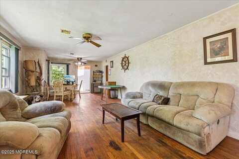 10 Windsor Terrace, Neptune City, NJ 07753