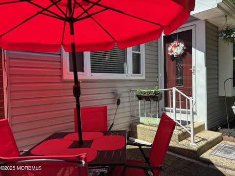 75 Hudson Parkway, Whiting, NJ 08759