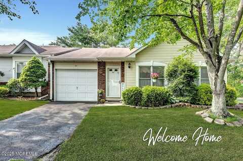 62 Woodshill Drive S, Lakewood, NJ 08701