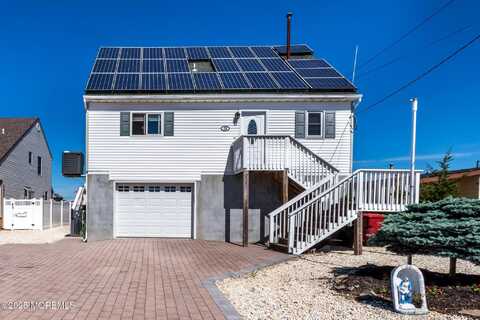 73 Carlyle Drive, Bayville, NJ 08721