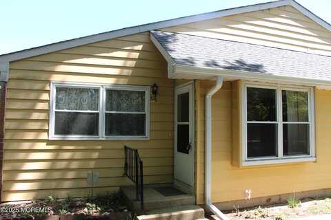 32c Yorktown Parkway, Whiting, NJ 08759