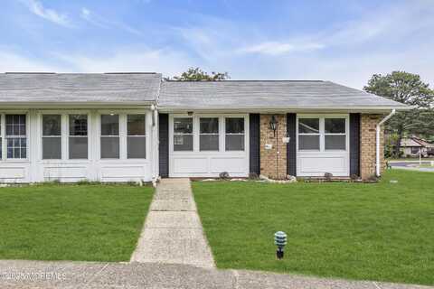 9 Edinburgh Lane, Manchester, NJ 08759