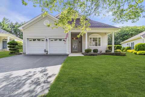 25 Bellflower Drive, Lakewood, NJ 08701