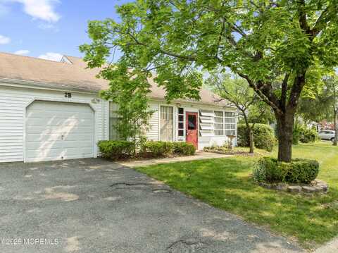2b Poppy Court, Lakewood, NJ 08701